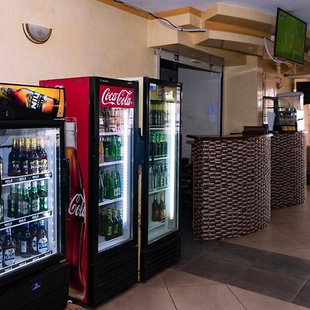 Diamonds Hotel Кампала Экстерьер фото