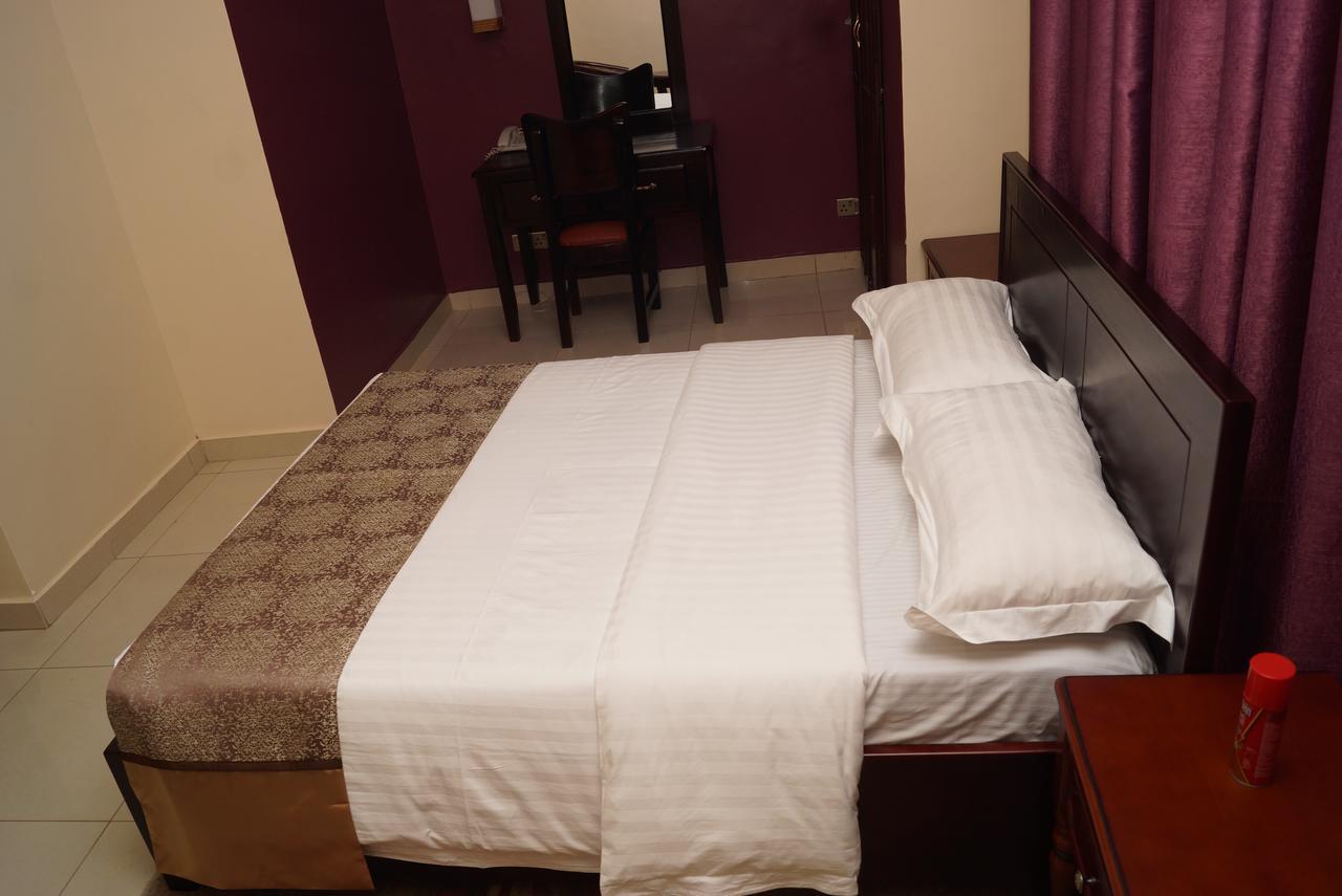 Diamonds Hotel Кампала Экстерьер фото