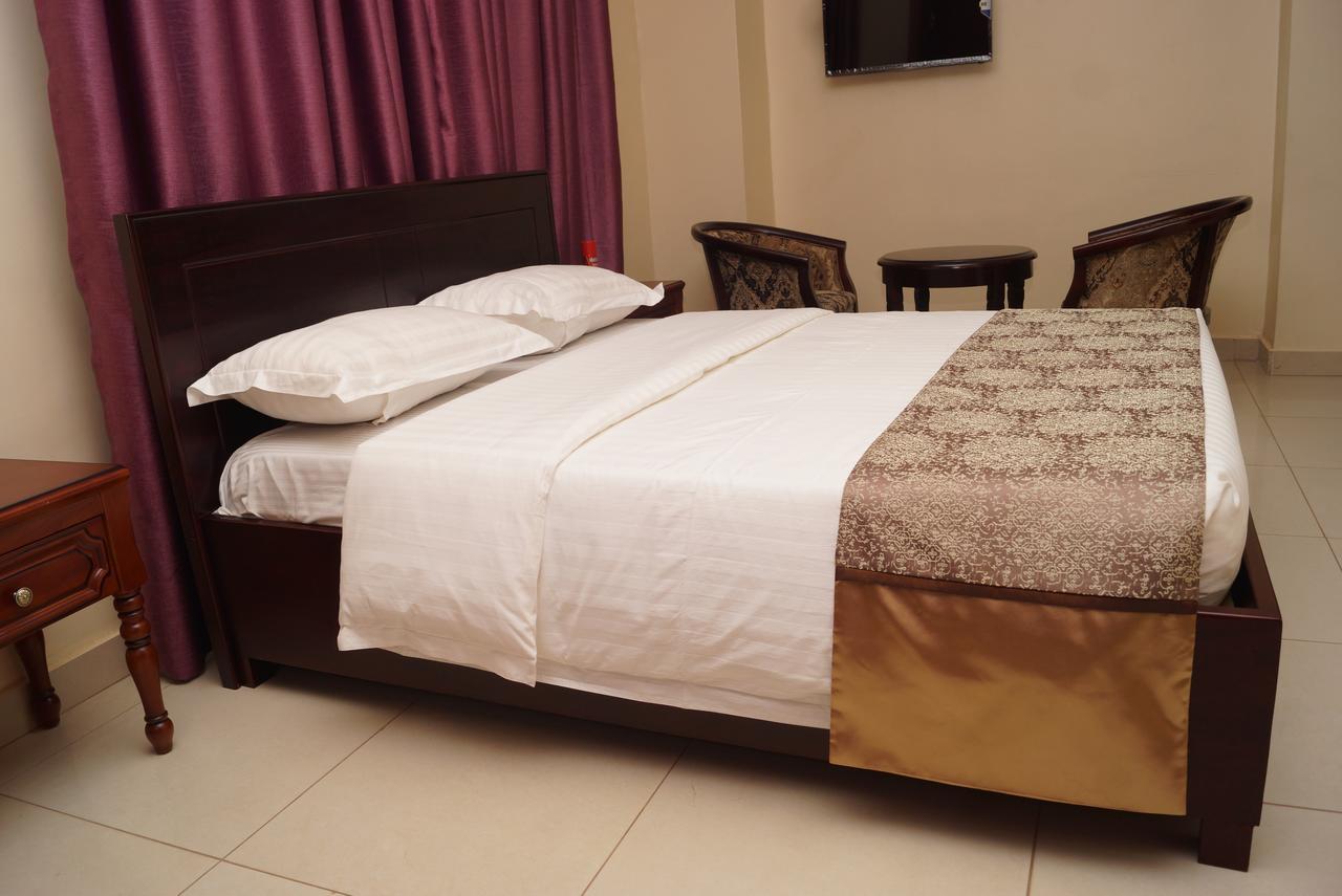 Diamonds Hotel Кампала Экстерьер фото