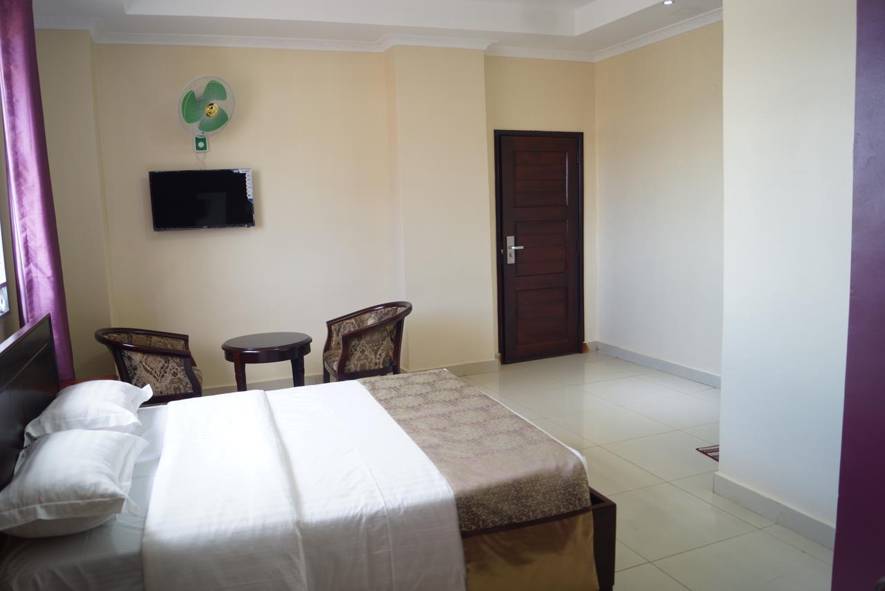 Diamonds Hotel Кампала Экстерьер фото