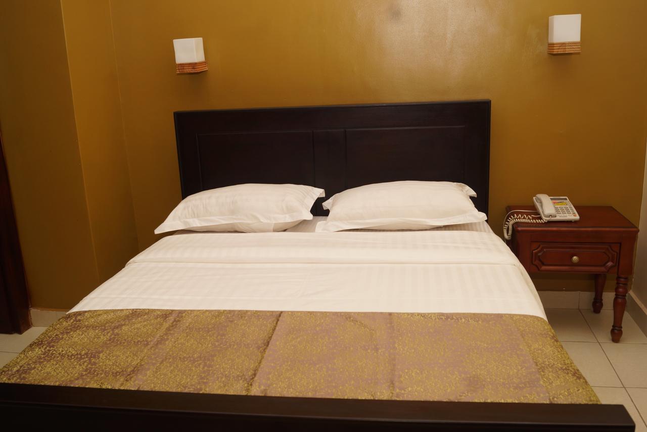Diamonds Hotel Кампала Экстерьер фото