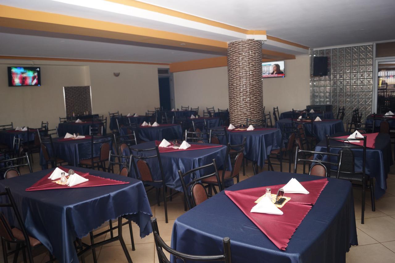 Diamonds Hotel Кампала Экстерьер фото