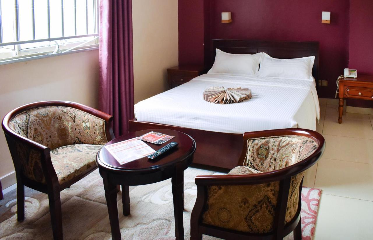 Diamonds Hotel Кампала Экстерьер фото