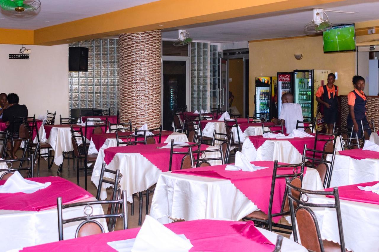 Diamonds Hotel Кампала Экстерьер фото