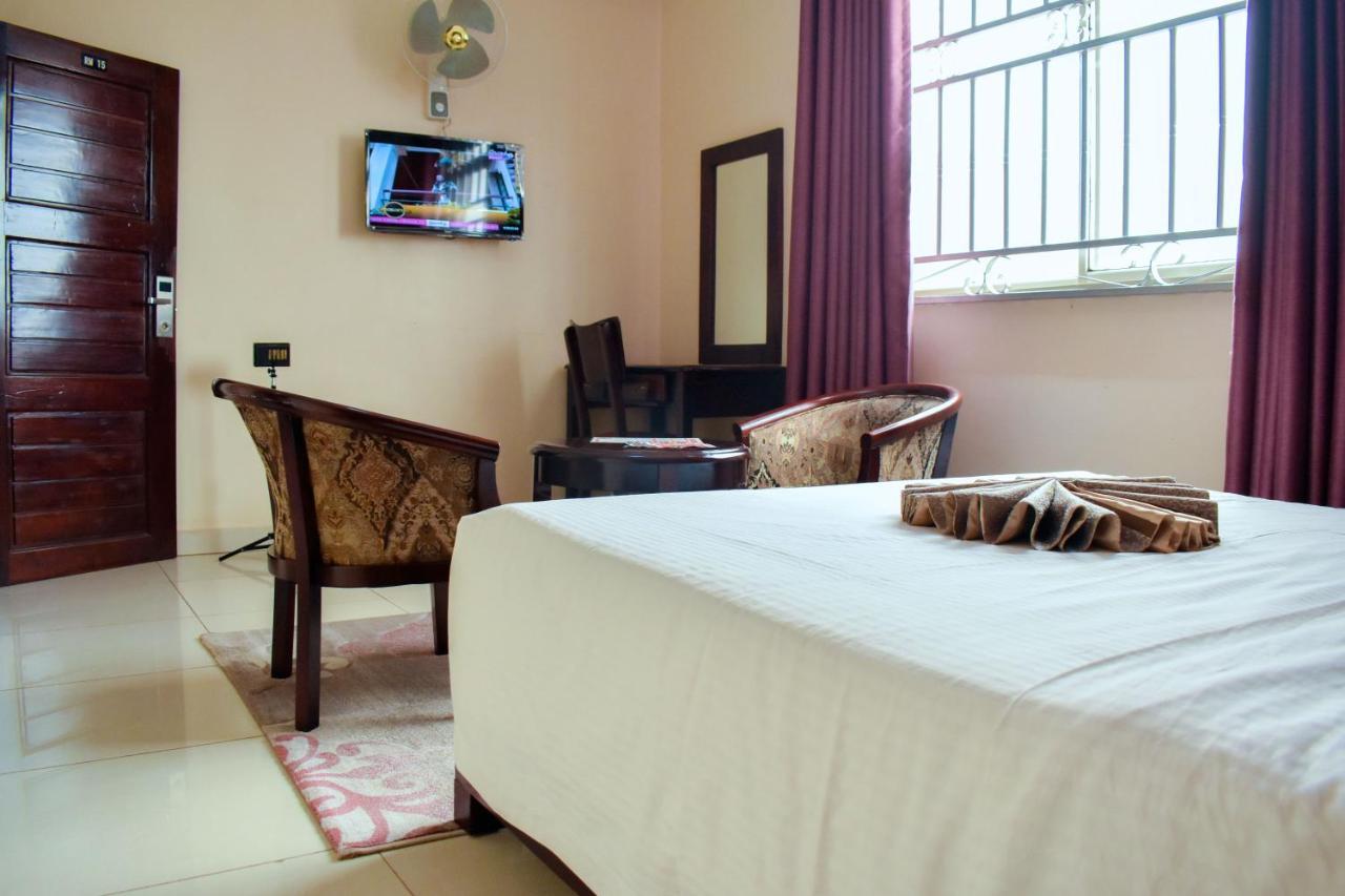 Diamonds Hotel Кампала Экстерьер фото
