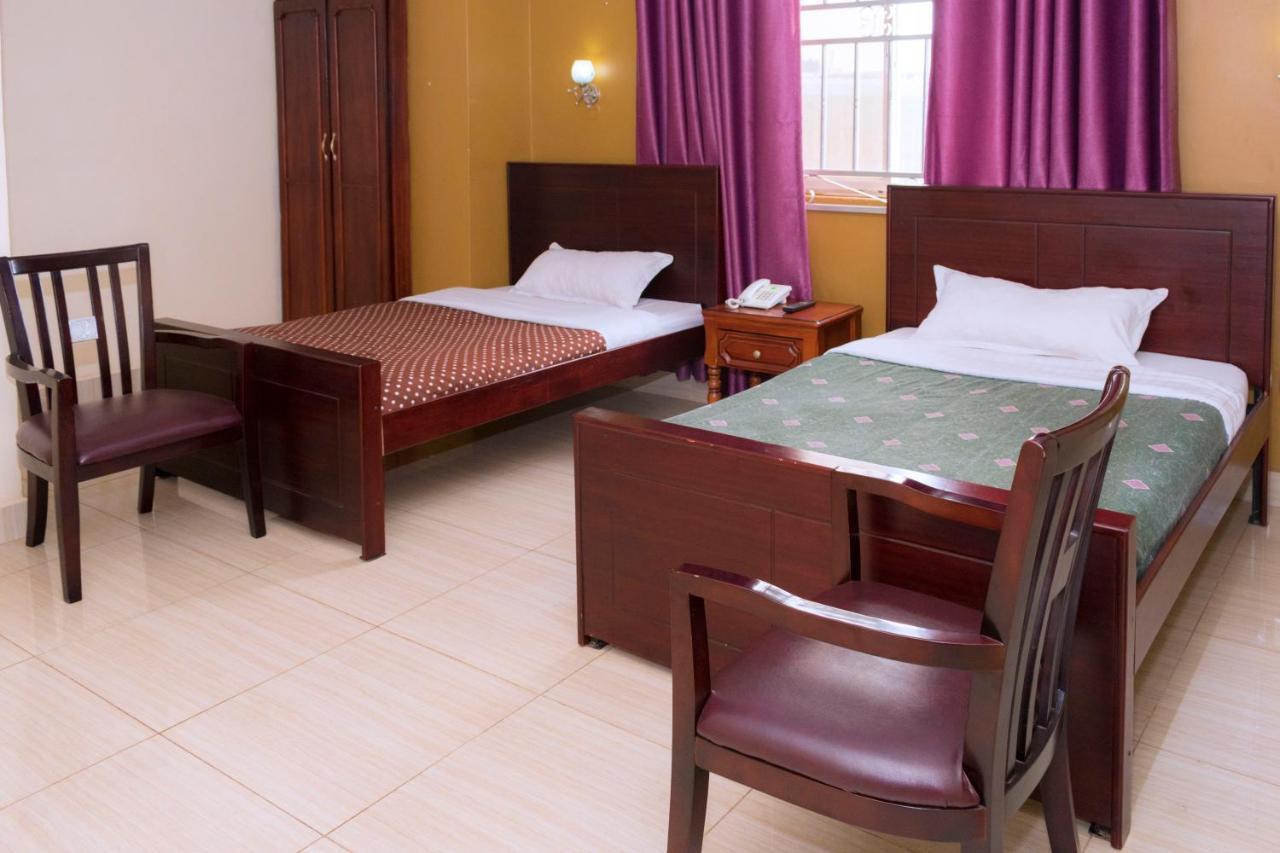 Diamonds Hotel Кампала Экстерьер фото